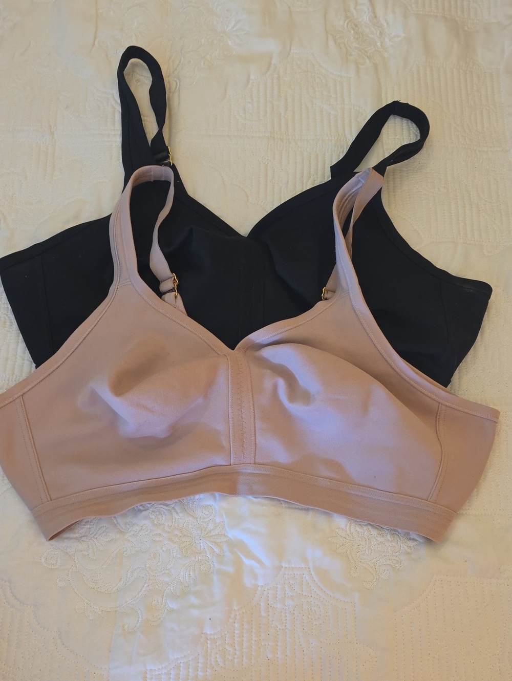 2 Soma Wireless Comfort Bras in Black and Blush